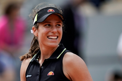 Konta playing better than ever, says King