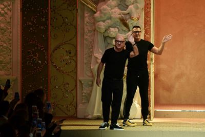 Dolce & Gabbana say sorry, in Chinese, after race row