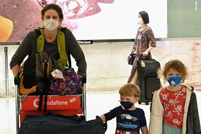Australia tells citizens to come home, not travel abroad