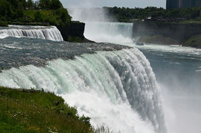 Boat stuck above Niagara Falls for over a century moves downriver