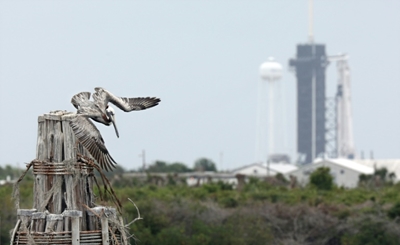 Weather iffy for SpaceX astronaut launch
