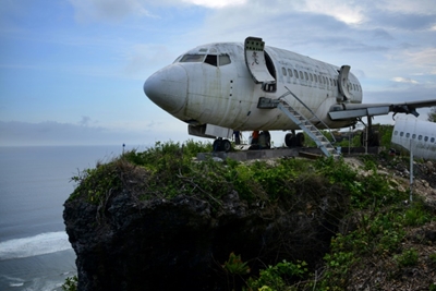 Retired passenger jet perched on Bali cliff to lure tourists