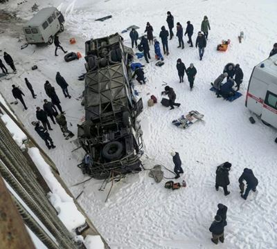 19 killed as bus plunges onto frozen river in Siberia