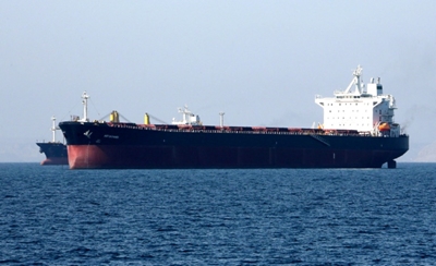 Iran oil tanker forced to seek repairs in Saudi port