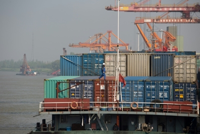 Global trade set to shrink 18.5 percent in Q2: WTO