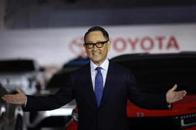 Toyota hikes electric vehicle sales goal to 3.5m per year