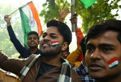 India ends police protection for Kashmir leaders after bombing
