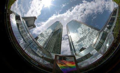 Deutsche Bank says to slash 18,000 jobs by 2022