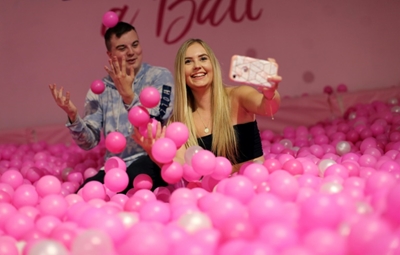 London selfie shop lets Instagram generation strike a pose