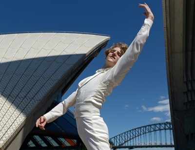 Star US dancer Hallberg to take over top Australian Ballet post