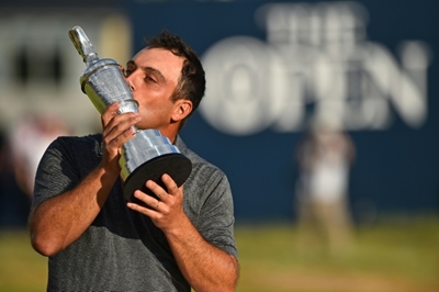 Molinari rises to sixth in world rankings, Tiger returns to top 50