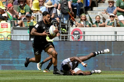 New Zealand defeat South Africa in Cape Town final