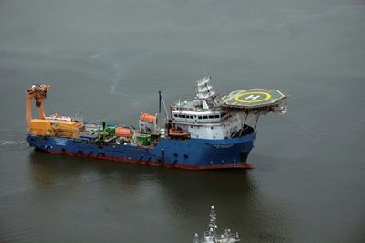 Frantic hunt for Indonesian submarine as rescuers hone in on radar contact