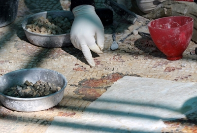 Ancient Jordan site restoration brings locals, refugees jobs
