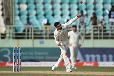 Six uncapped players in South Africa Test squad to face England