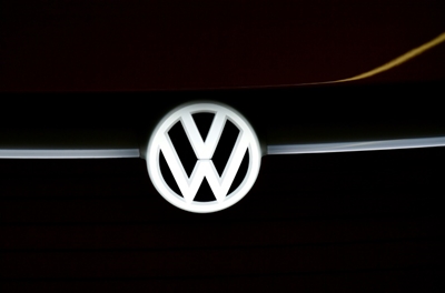 US regulators sue VW over emissions scandal