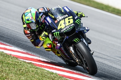 Rossi says in no hurry to retire from MotoGP