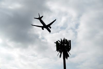 US regulator points to progress in allowing 5G at more airports