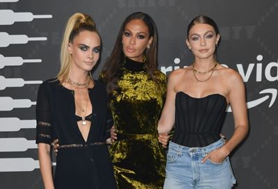 Rihanna's star-studded bash is toast of NY Fashion Week