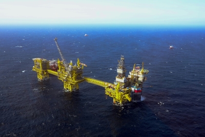 $80 oil sparks mixed fortunes for world economy