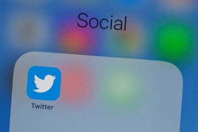 Twitter sees lift in user base, revenues