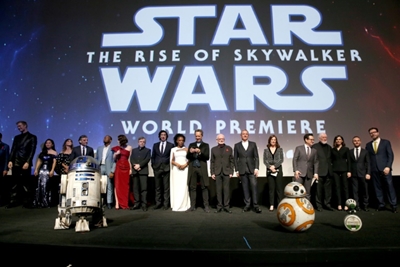 'Star Wars' bows after 42 years as Carrie Fisher heads reunion