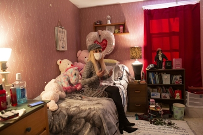 Amid virus, a 'shadow' pandemic for domestic abuse sufferers