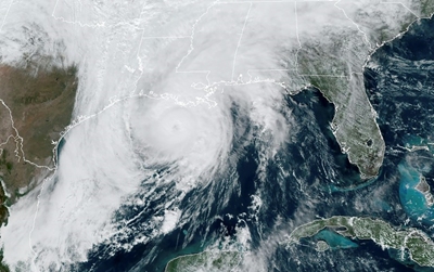 Hurricane Zeta slams into Louisiana coast