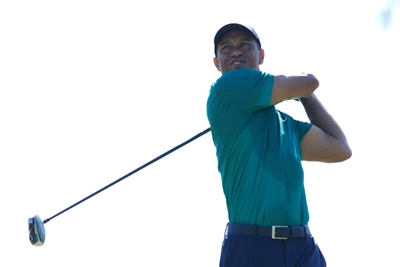 Tiger battles to 71 in third round at Memorial
