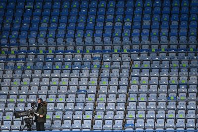 UK govt gives EPL green light to roll over TV deal