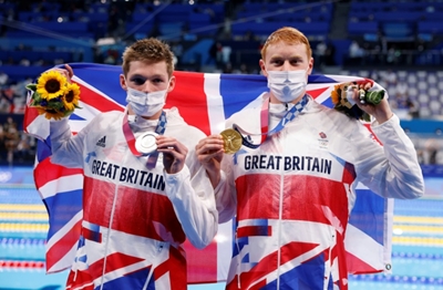 Britain's Dean comes back from Covid to win freestyle gold 