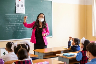 Mongolian pupils go back to school and end long education exile