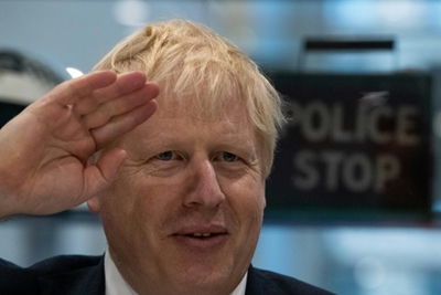UK defends Brexit deal after Trump trade warning