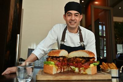 Emperor burger: Tokyo chef whips up $900 monster for new monarch