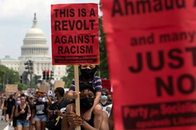 Fox News apologizes for chart of stock gains after black killings