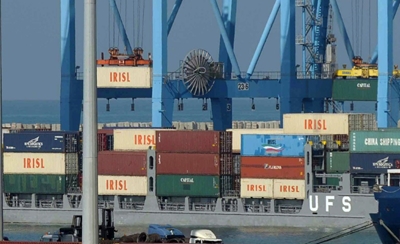 US warns against dealing with top Iran shipper