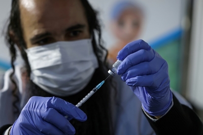 Pfizer or Sinopharm? 'Vaccine diplomacy' in Middle East