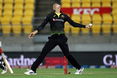 Six of the best for Agar as Australia down Black Caps