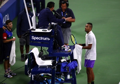 Kyrgios cruises to early morning US Open triumph