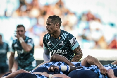 Highlanders storm back from 31-7 down to stun Gatland's Chiefs