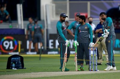'Cricket over my wife': Fans ready for India-Pakistan clash