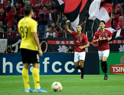Urawa's twin rockets down Cannavaro's Guangzhou in AFC semi-final