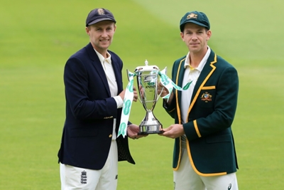 Australia win toss and bat against England in 1st Ashes Test