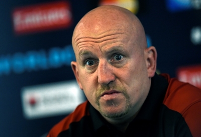 Wales defence coach Edwards takes role with Ospreys