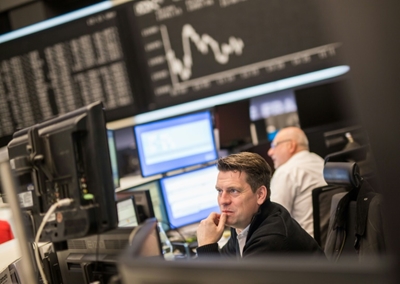 Germany warns of possible recession, mulls stimulus 