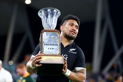 Savea commits to All Blacks, ditches code switch