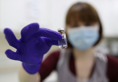 UK and others agree to fast-track adapted Covid vaccines