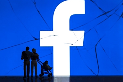 France unveils new tax for global internet giants 