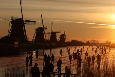 Skating-mad Dutch seize rare chance to hit icy canals