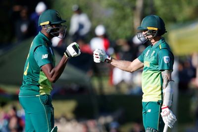 Steyn stars on return, Tahir grabs six wickets in South Africa romp